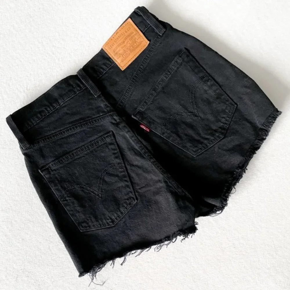 Levi’s Ribcage Short - Picture 9 of 10